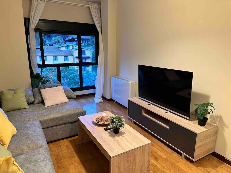 Apartamento Con Vistas A La Montana Infiesto Buitenkant foto